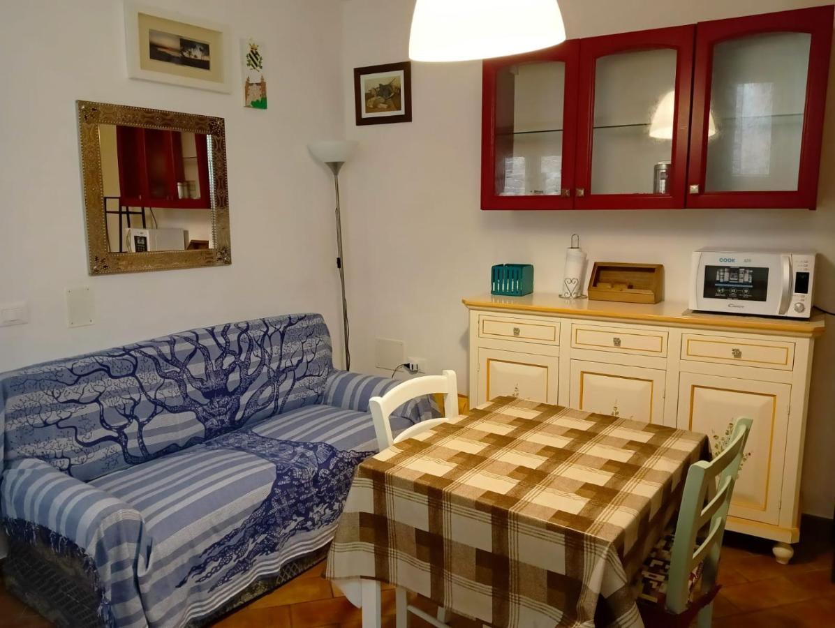 Appartamento Tipico In Centro Storico Urbino Exterior foto